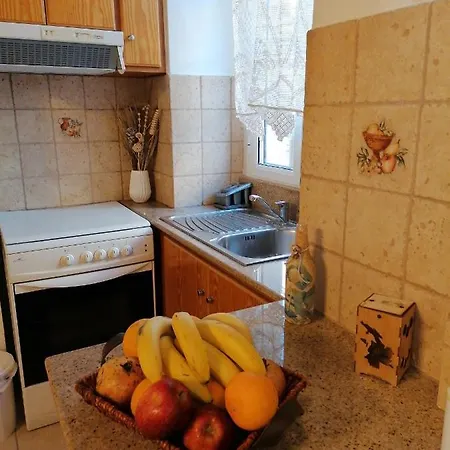 Theos Appartement *