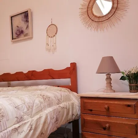 Theos Apartment