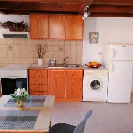 Theos Apartment
